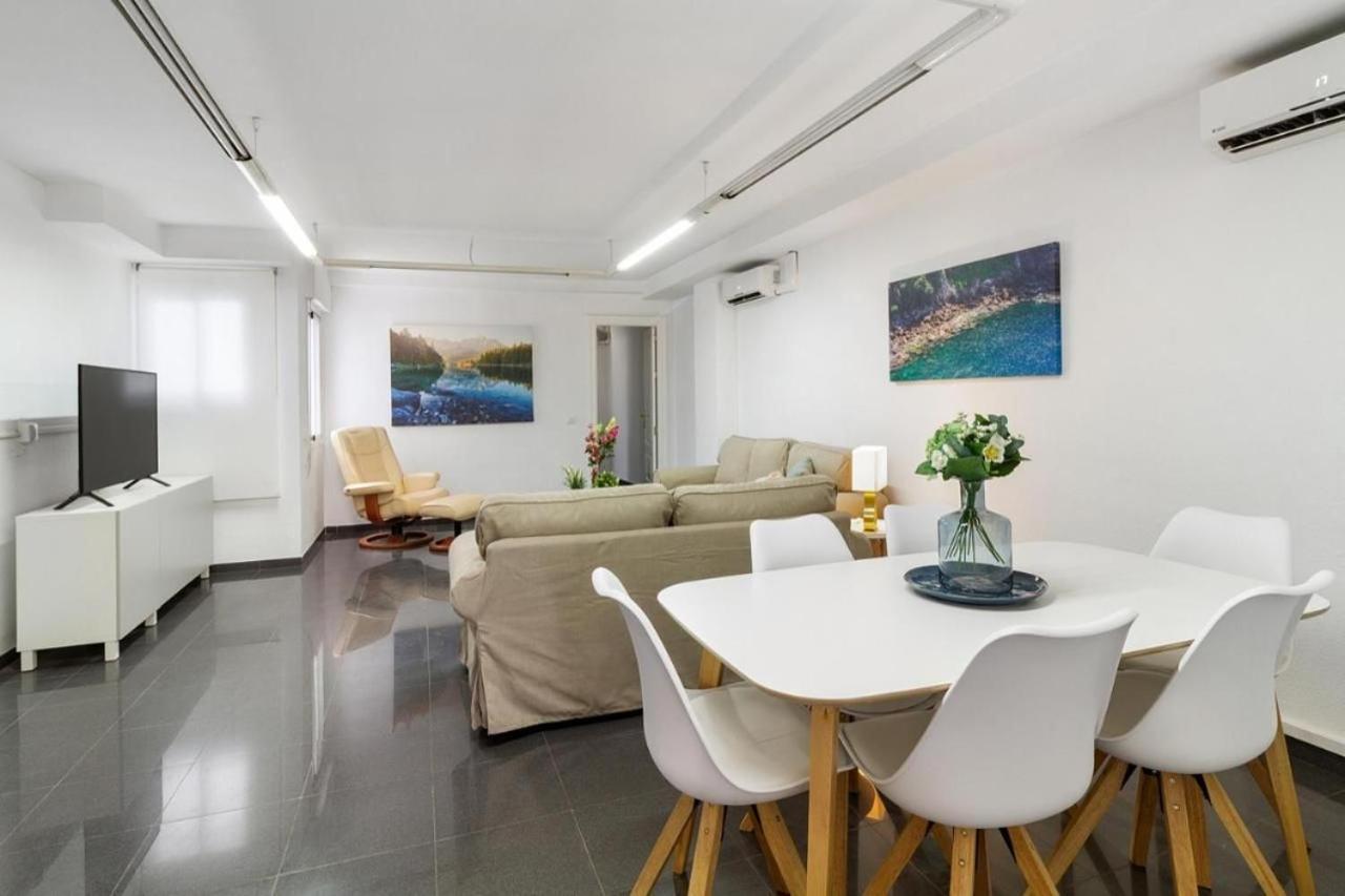 Amplio Piso En Atarazanas Lägenhet Málaga Exteriör bild